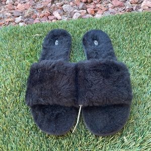 Women’s UGG Cozette Genuine Shearling slippers 11